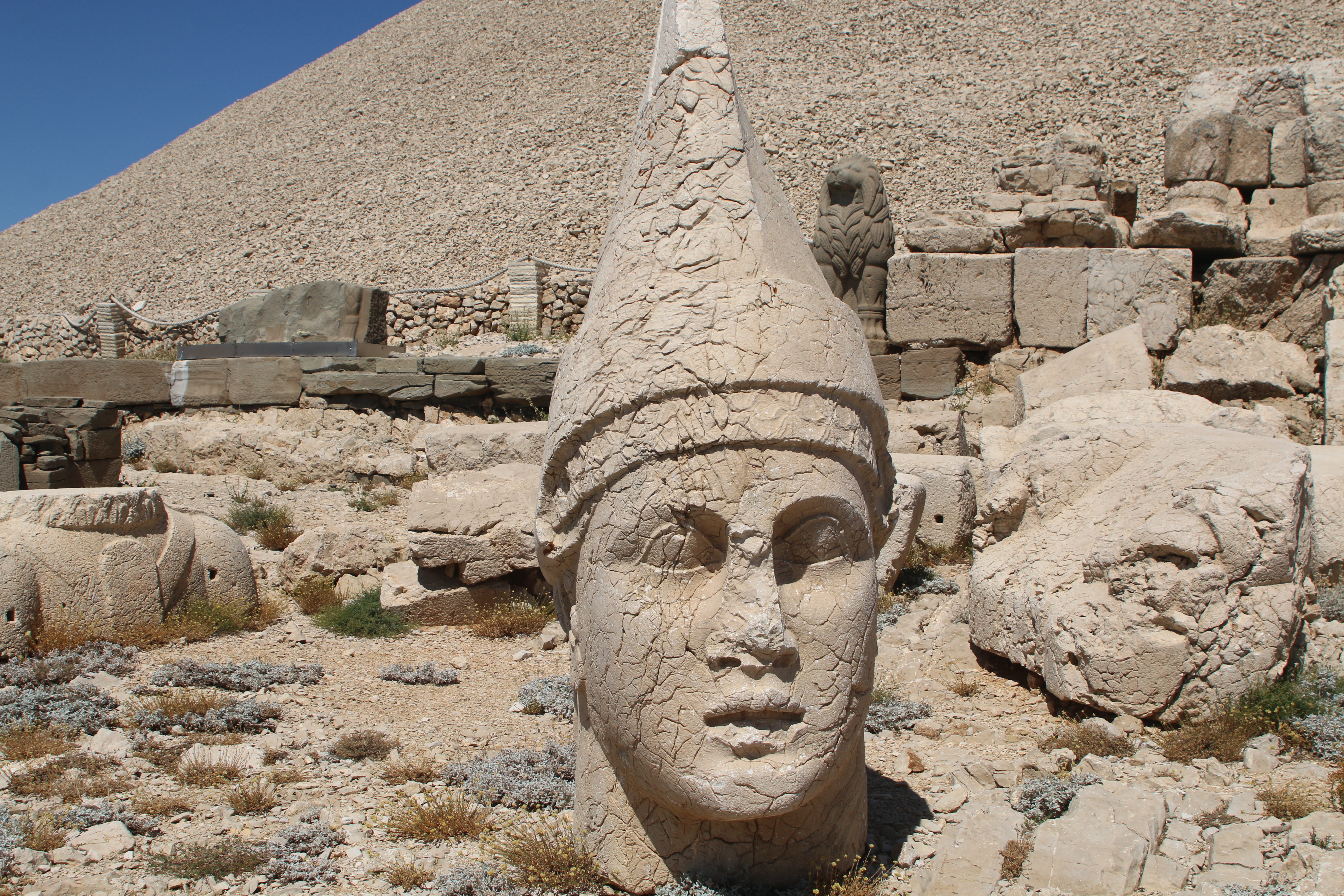 König Antiochos I Teos und der Nemrut - Der Gottkönig im Berg - Aussteigen  für ein Jahr